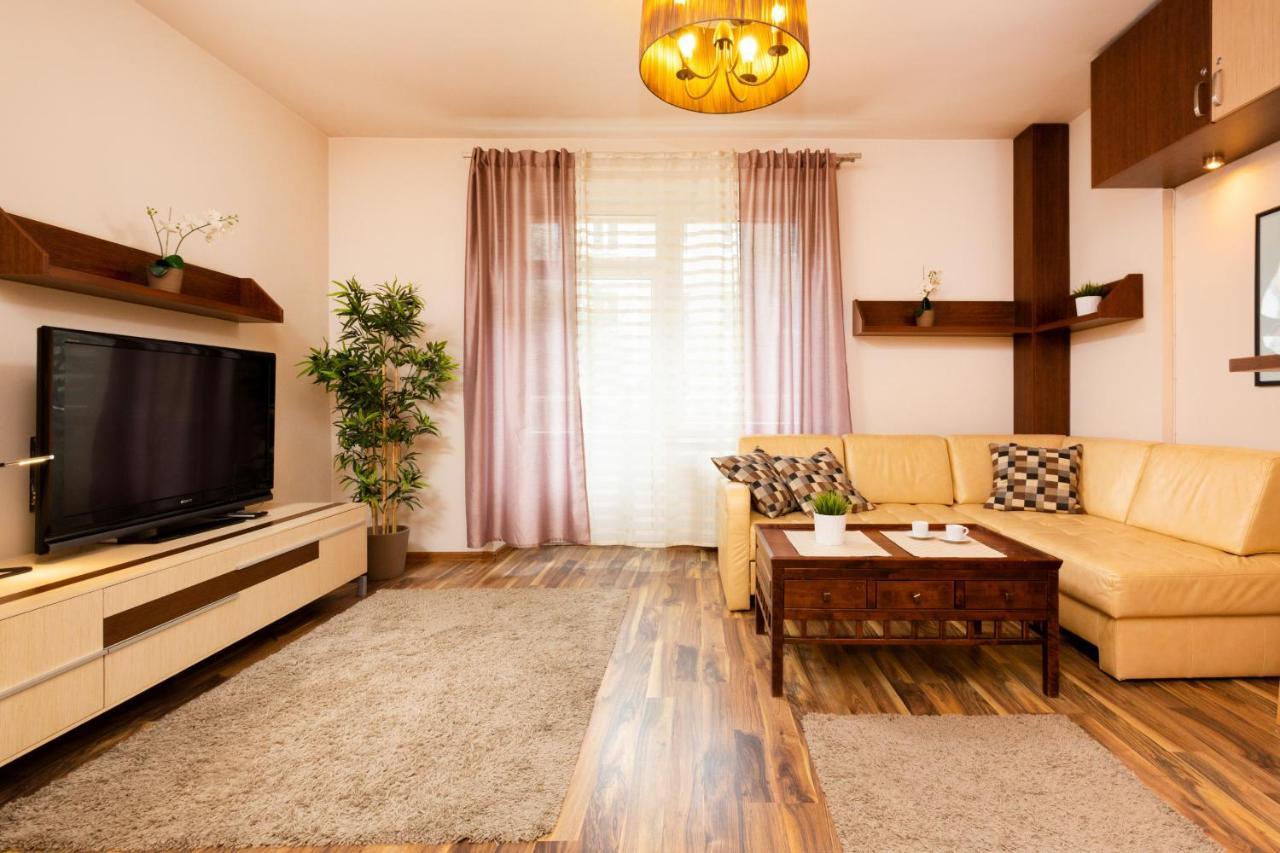 Apartment Warsaw Hoza By Noclegi Renters Ngoại thất bức ảnh